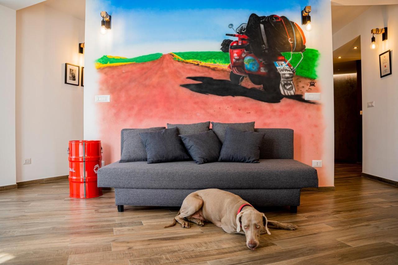 Vespa Apartments モネーリア エクステリア 写真