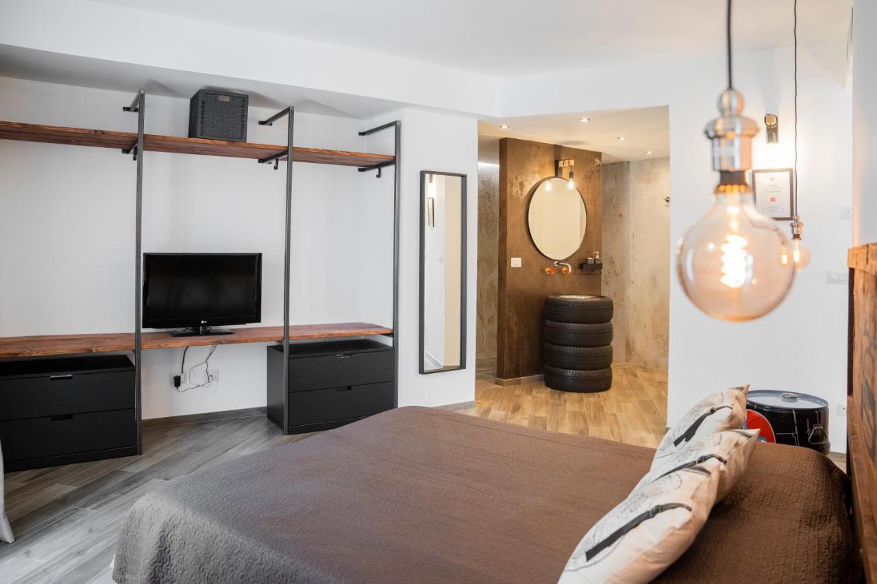 Vespa Apartments モネーリア エクステリア 写真